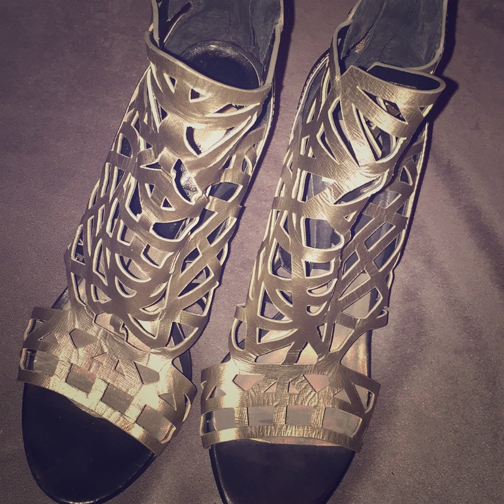 Dolce Vita heel sandals.